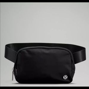 Black lulu lemon belt bag